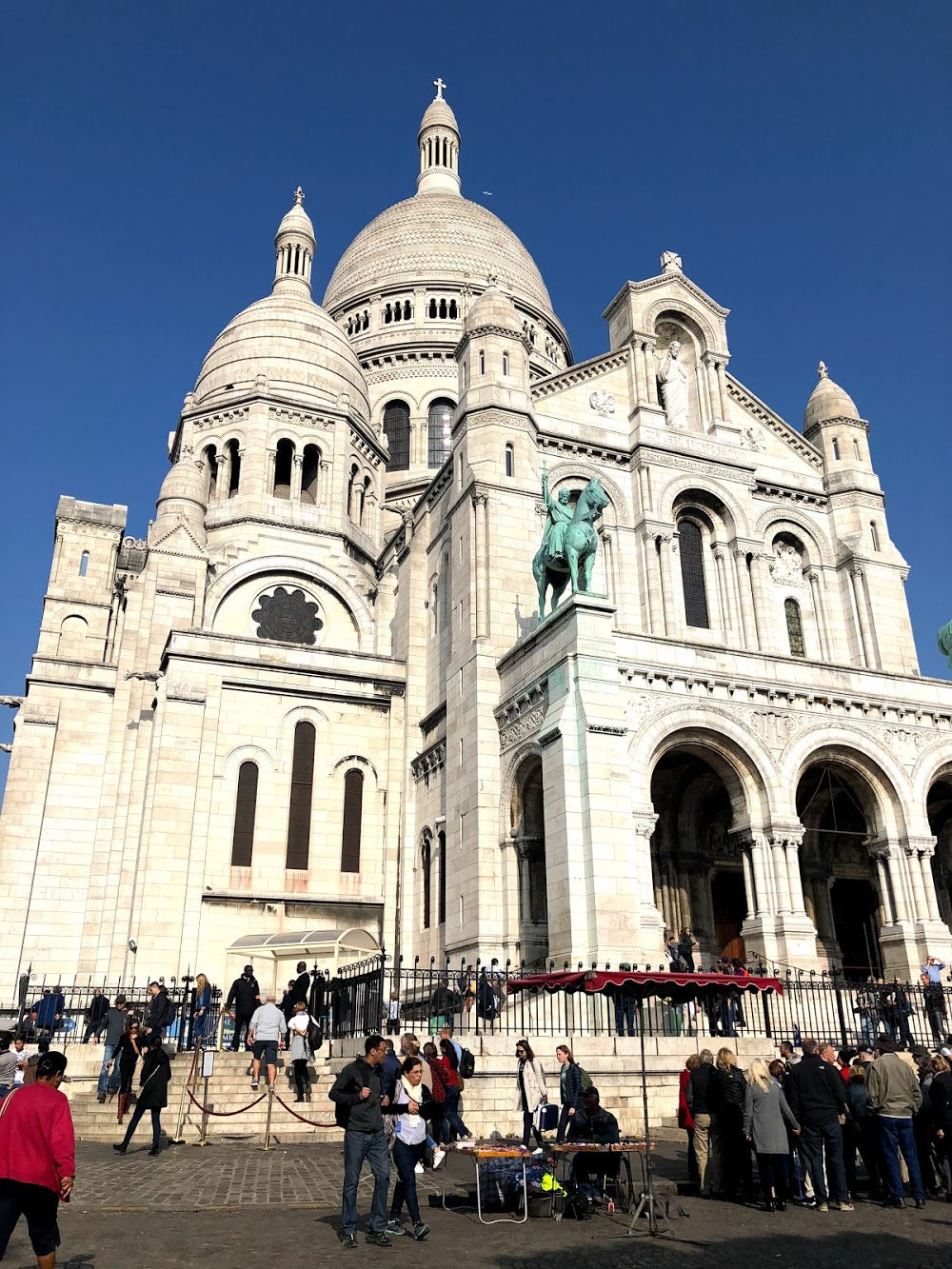 Arenes de Montmartre Garden Tripopola