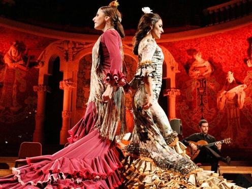 4 hours night tour of Seville including flamenco show with drinks and tapas[Vegetarian options available]