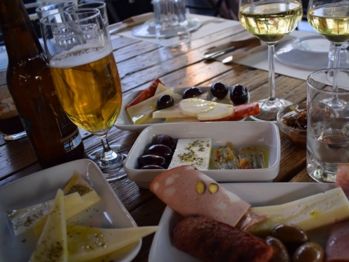 Gourmet food and wine /wine and cava tours