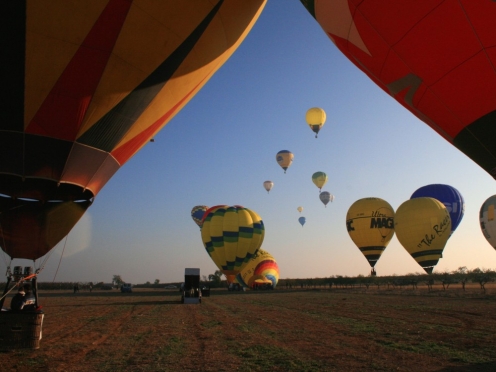 Hot air balloon [5 hours] in Barcelona.