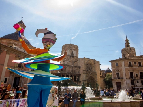 Walking tour of Valencia.