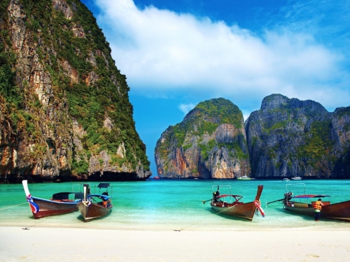 Day tour to Phi Phi and Maya Bay , Khai islands from Phuket with lunch and transfers [6 hours]