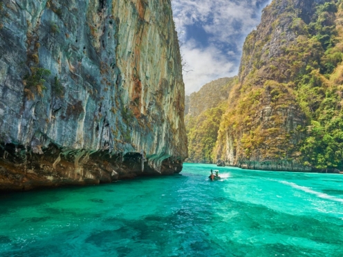 Phang Nga Bay Island Cruise with Canoe tour and James Bond Island from Phuket. [9 hours]