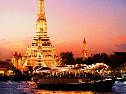 Cruise with dinner and sightseeing