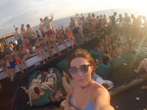 Jiggy Boat Party from Gili Trawangan Island on Wednesday & Saturdays [1 to 6 pm]