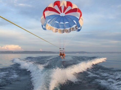 Parasailing 