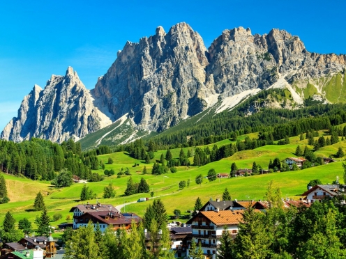 Dolomite Mountain & Cortina day tour 