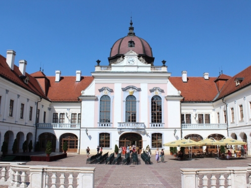 Godollo Palace & Magic Hungarian Horse Show